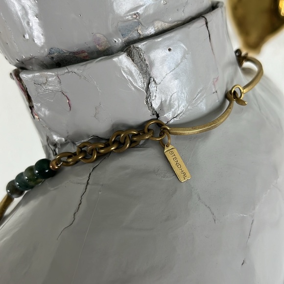 Stendhal Triangle Nephrite Bead Chain Necklace - Picture 3 of 7